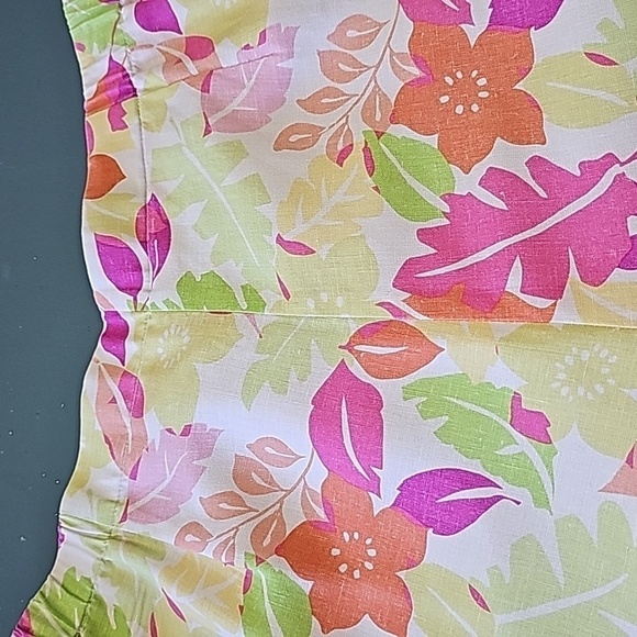 TALBOTS FLORAL PRINT, Pants size large. Elastic waist. Made in the USA. Lined. - Picture 4 of 8